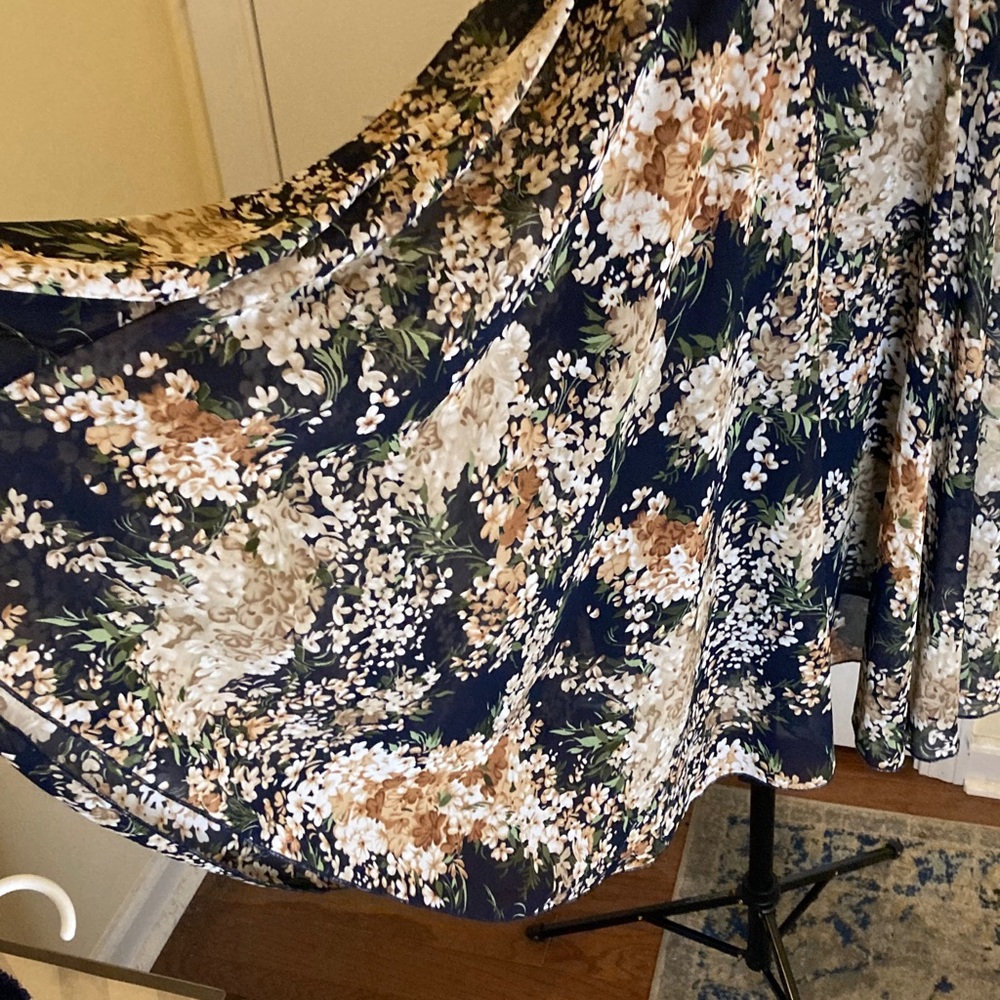 Bundle of 2!! Umgee babydoll Mini Dresses (both size small) - Picture 4 of 9